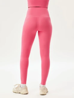 Girlfriend Collective Compressive High-Rise 7/8 Legging - Camellia -Clothing Shop Girlfriend Collective 4 Compressive High Rise 7 8 Legging 2 Camellia