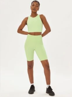 Girlfriend Collective Dylan Crop Bra - Green Tea 8 Girlfriend Collective Dylan Crop Bra - Green Tea -Clothing Shop Girlfriend Collective Dylan Crop Bra 4 Green Tea